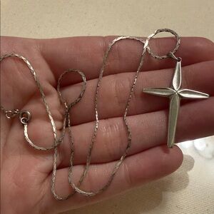 Elegant Sterling Silver 925 Thailand Cross Pendant Necklace 16’ chain